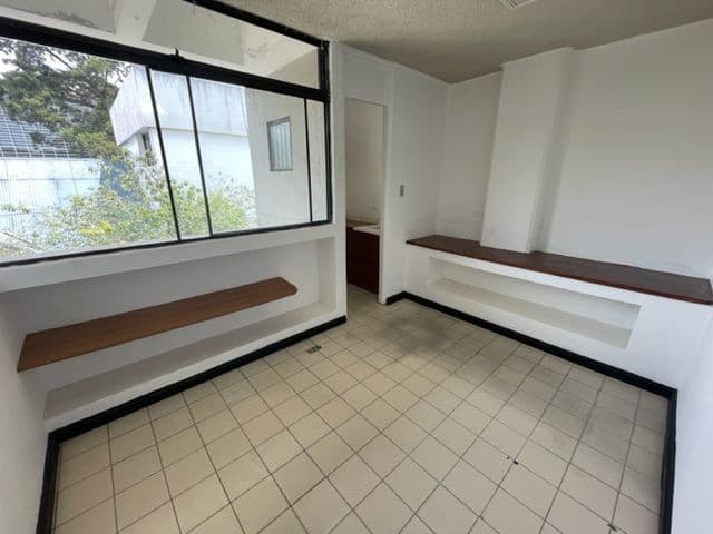 Oficina en Venta Edificio Tivoli Zona 9.