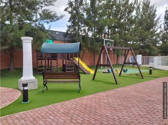 Venta de Terreno en Acacias de Cayalá