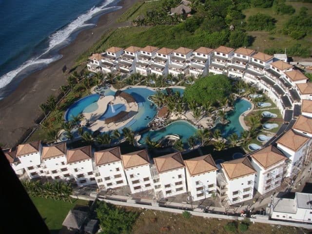 VILLA LOS CABOS / VILLA EN VENTA EN MONTERRICO