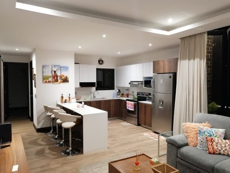 VIVALT / Apartamento en Venta zona 10