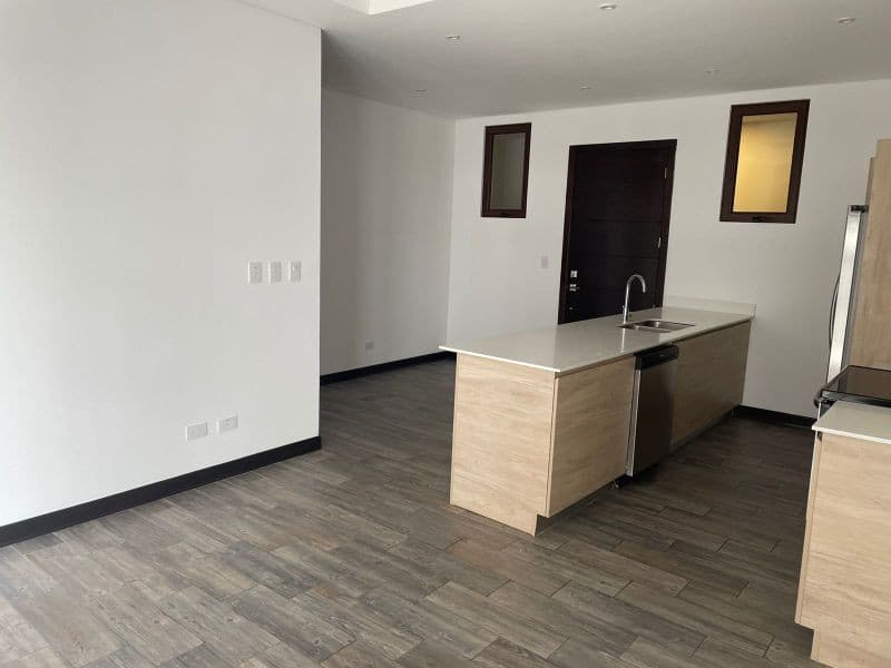 ¡Exclusivo Apartamento en Renta en Lirios de Cayala, Zona 16!