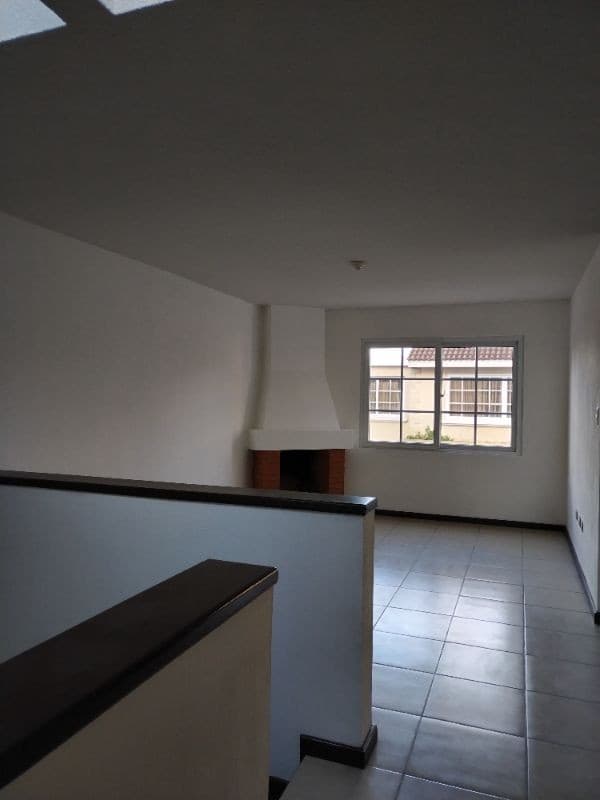 Casa en Residenciales Santa Monica Km 16.5 CAES entrada Olmeca Don Justo Fraijanes