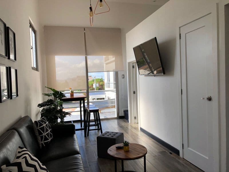 Apartamento amueblado y equipado zona 15 VH3- Edificio Adamant