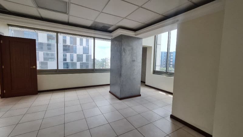 OFICINA EN RENTA EN PASEO PLAZA ZONA 10