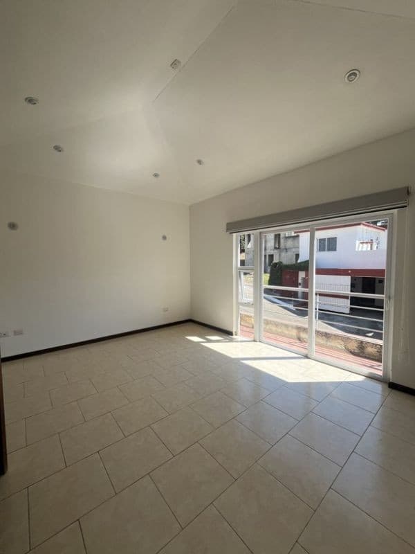 Casa en venta carretera a El Salvador