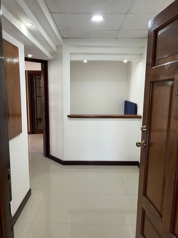 Alquiler o Venta de oficina remodelada y tabicada en zona 10