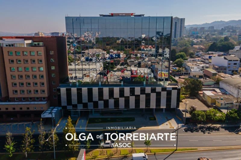 Edificio en Zona 10