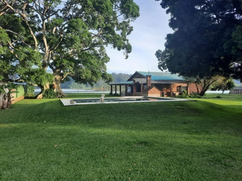 Venta propiedad a la orilla del lago de Amatitlán, ideal para eventos.