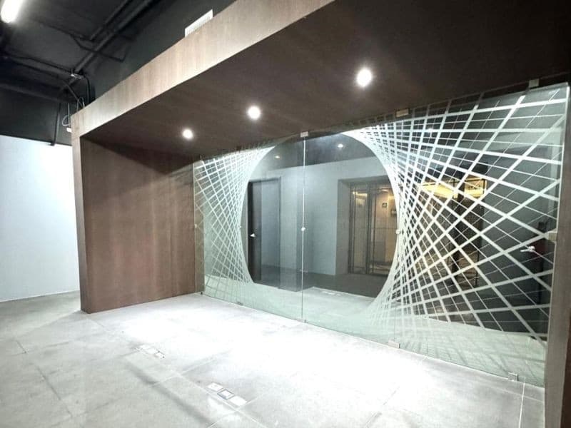 ALQUILER OFICINA ZONA 14, EUROPLAZA