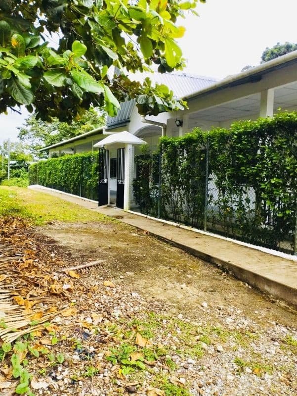 LIVINGSTON IZABAL Vendo Casa con terreno de 1609 Varas Cercana a Río Dulce