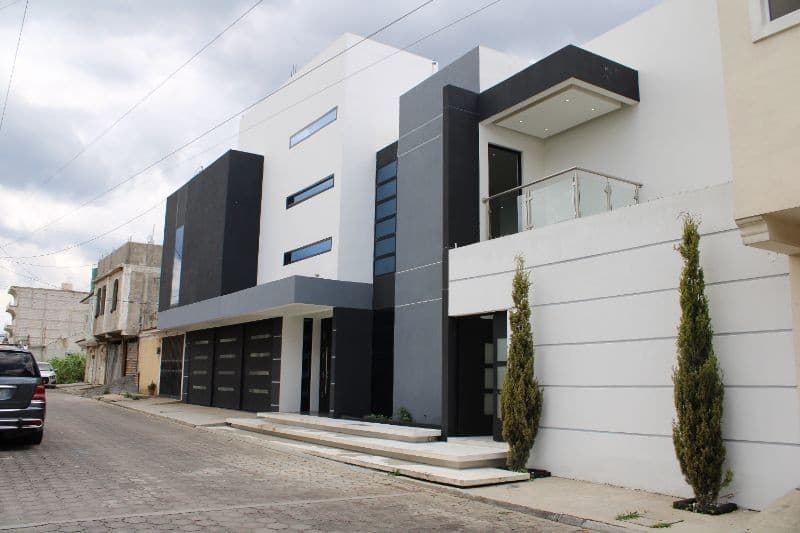 Casa  Lujosa de 2 niveles cerca de Trigales Quetzaltenango