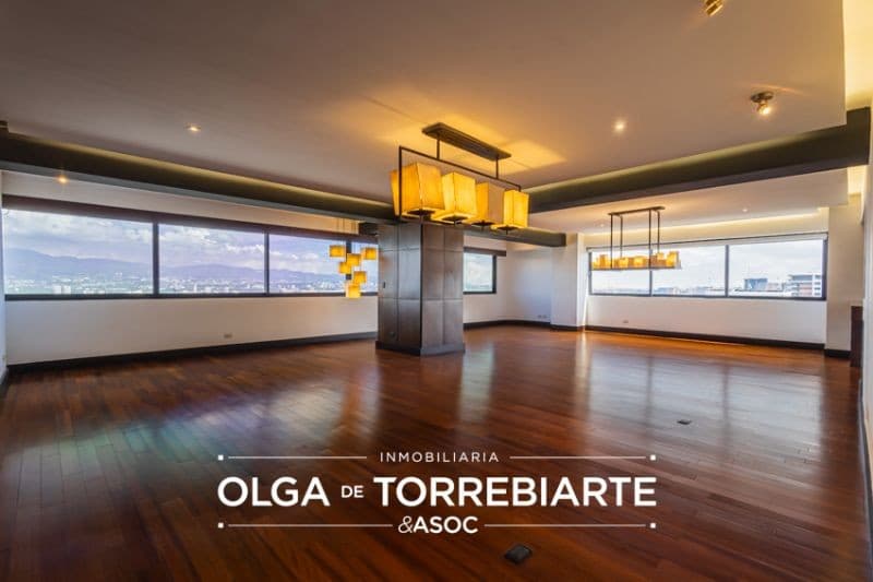 Apartamento en Edificio Premiere Las Americas, zona 14