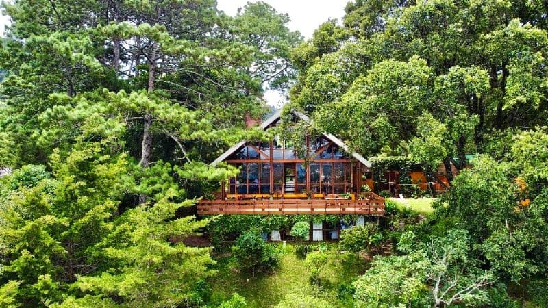 Casa en venta en condominio por Bellas Luces, rodeada de naturaleza.