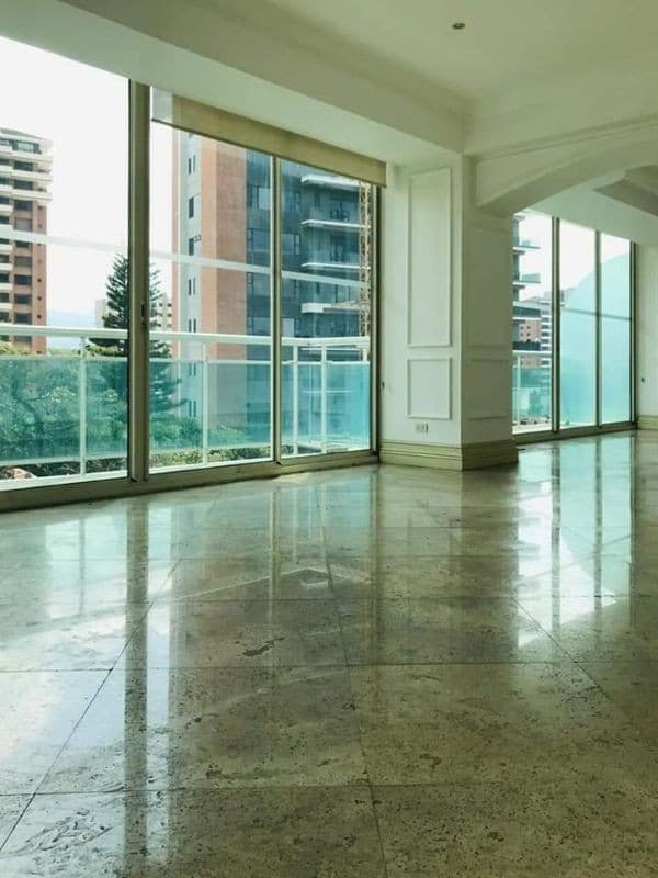 VENTA EXCLUSIVO Y ELEGANTE EN ZONA 14 VILLA RISHO
