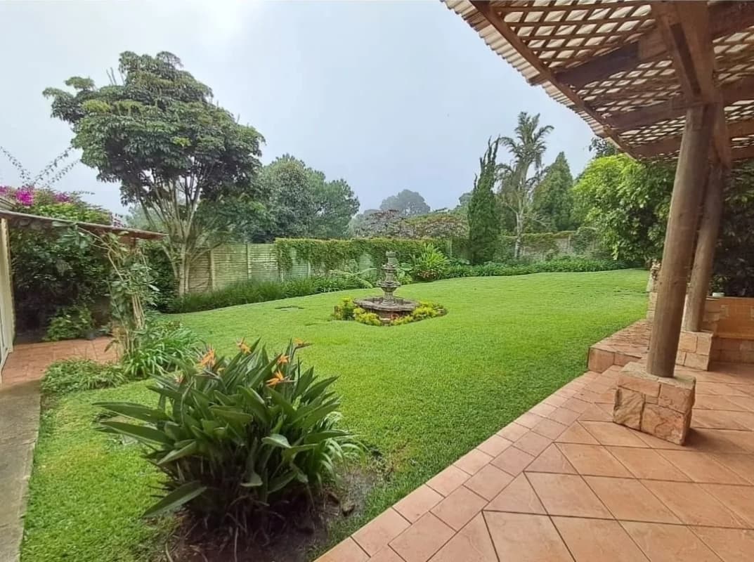 VENDO HERMOSA RESIDENCIA DE UN NIVEL EN KM. 23 CARRETERA A EL SALVADOR, CASA & CAMPO