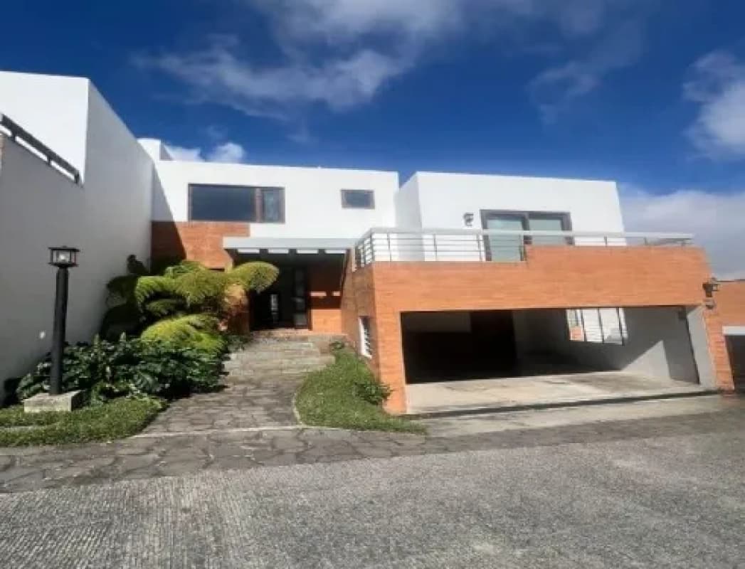 CASA EN VENTA MUXBAL