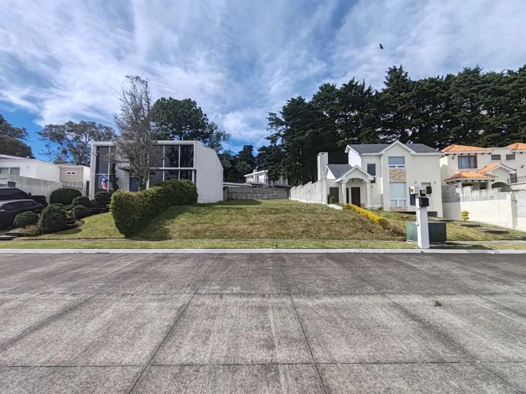 Venta de terreno en La Fontana