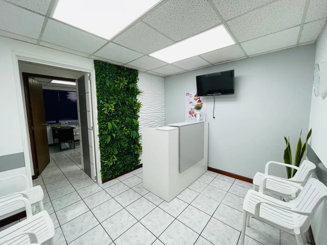 ALQUILER DE CLINICA AMUEBLADA - SANTA CLARA, ZONA 10