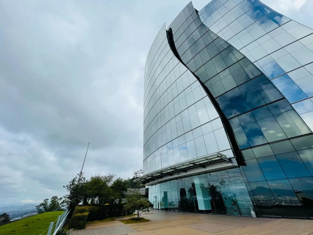 ALQUILER DE OFICINAS - TORRE TIGO, KM 9.3 CARRETERA AL SALVADOR