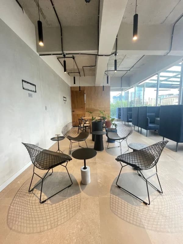 Moderna oficina para estrenar, completamente equipada y decorada - Zona 10