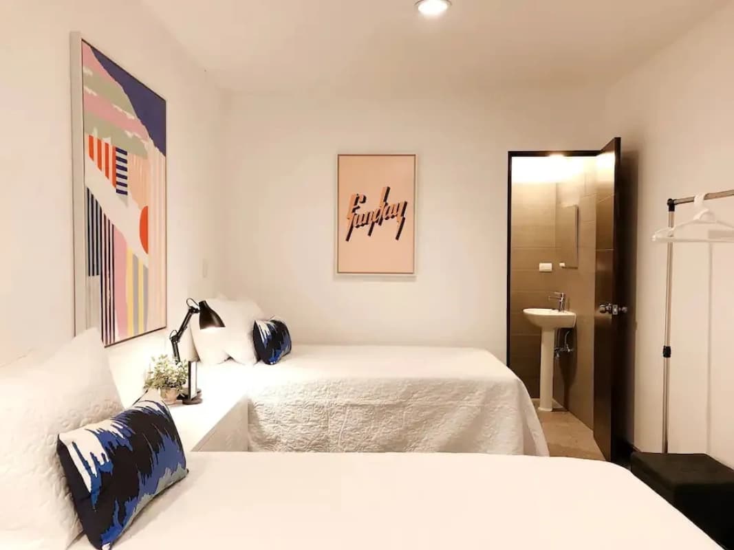 Zona 1/ Casa 3 Once / 1 Dormitorio