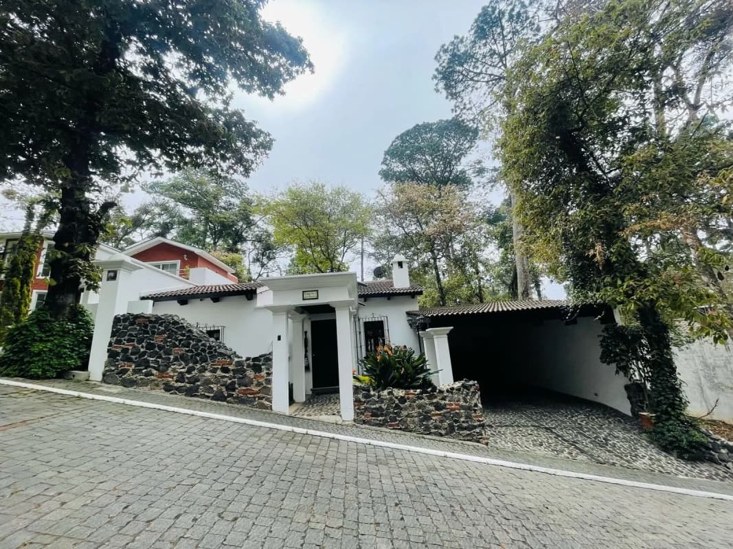 VENTA DE HERMOSA CASA ESTILO COLONIAL - LABOR DE CASTILLA