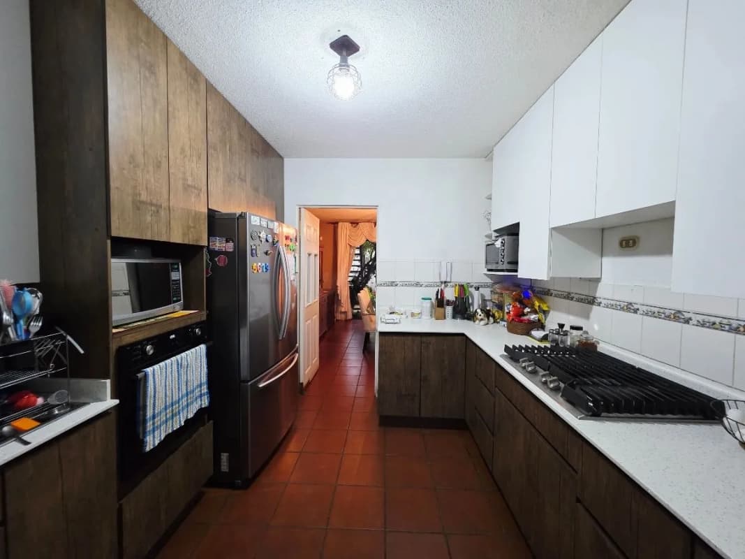 AMPLIA CASA EN VENTA EN SECTOR B4 SAN CRISTOBAL I