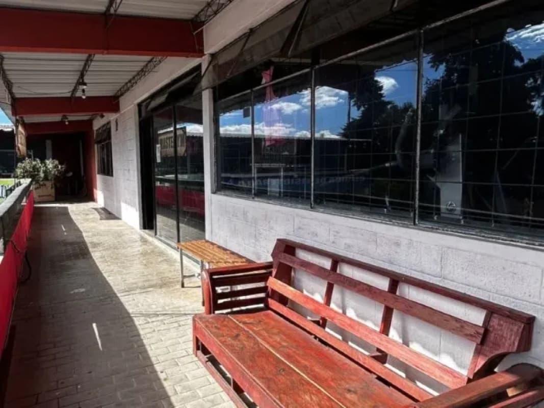 Local Comercial en Villa Nueva