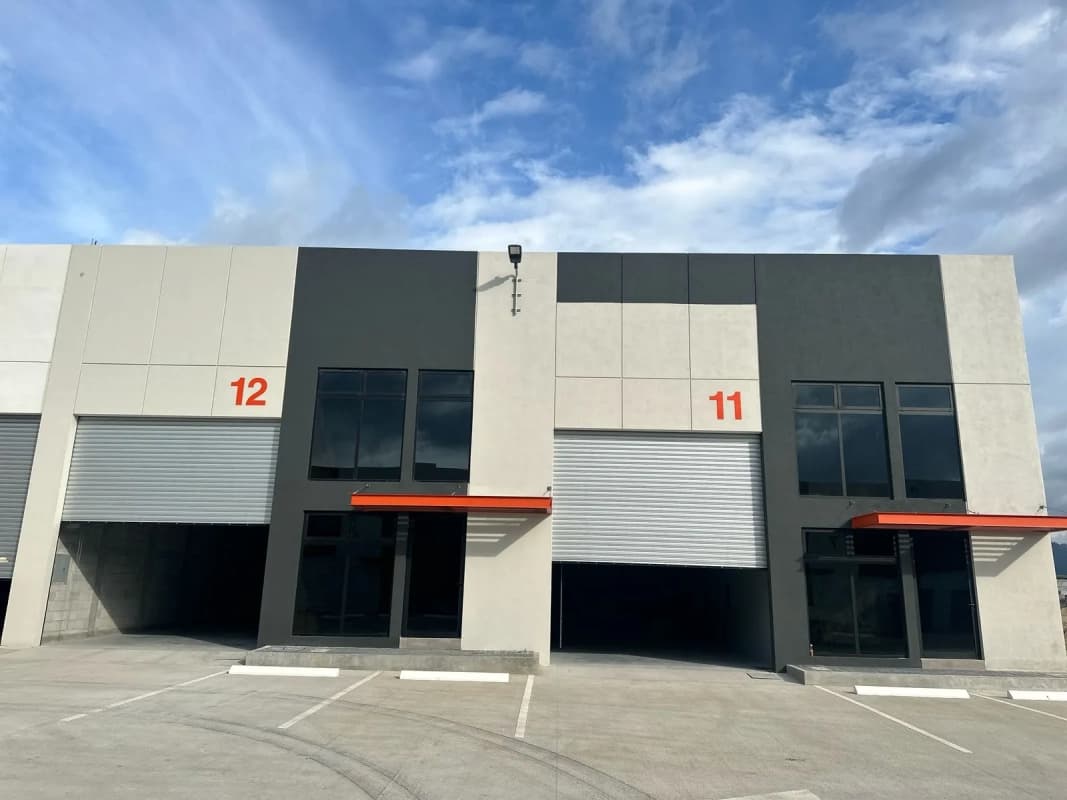 ALQUILER DE OFIBODEGA PARA ESTRENAR - EMPRESARIAL CHIMALTENANGO