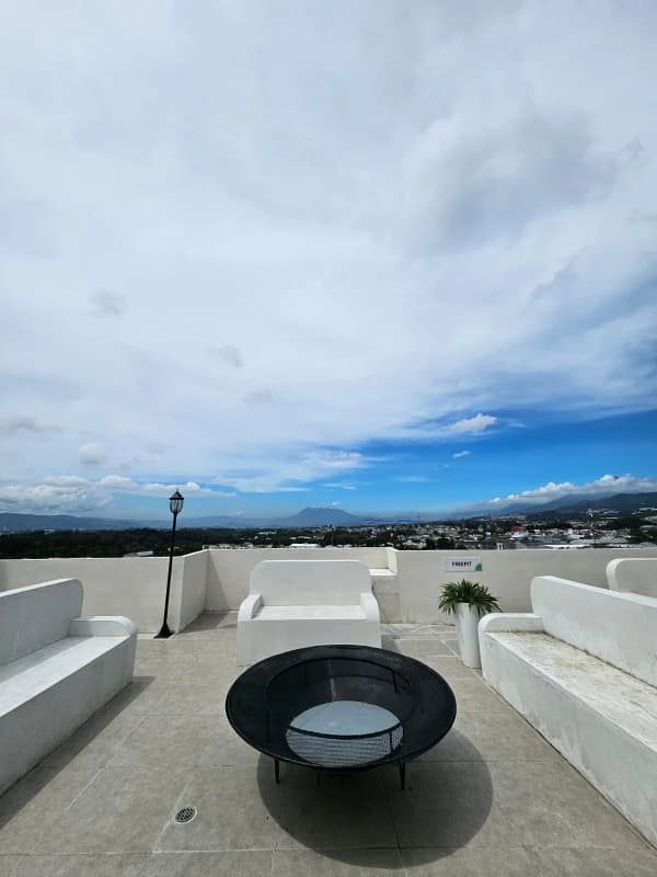 Apartamento en zona 11 a la altura de Centro Español Roosevelt