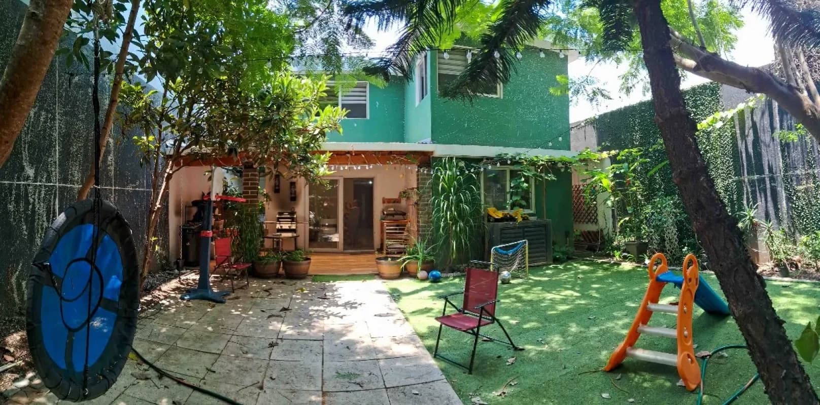 Valle del Sol,  casa de 3 habitaciones, con doble jardin   Q2,250,000.00