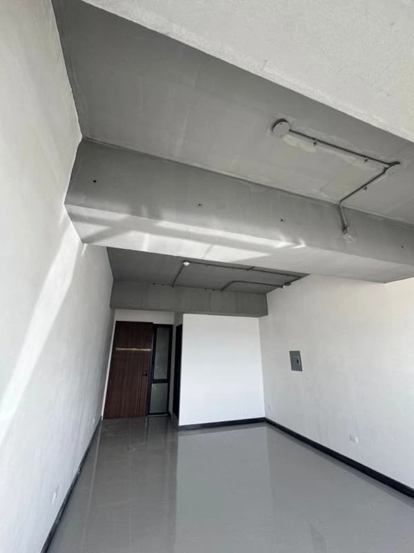 Renta de oficina zona 4 Edificio Séptimo