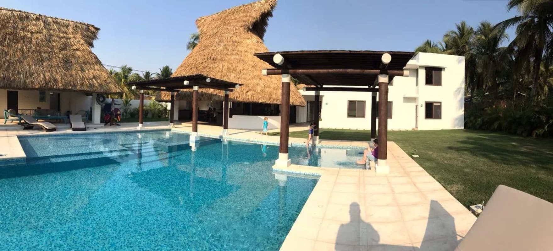 Casa de playa en condominio privado Pto. San José