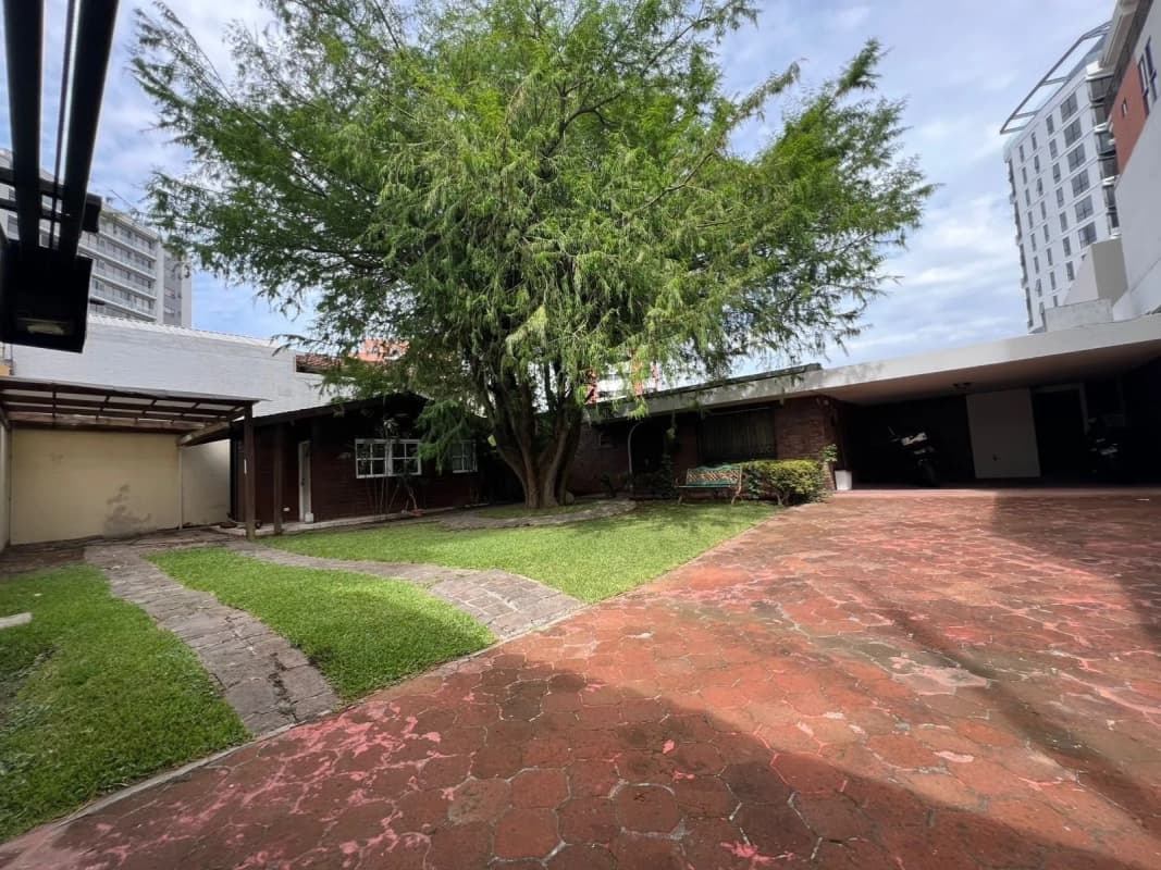 Casa en Zona 13, para remodelar o demoler