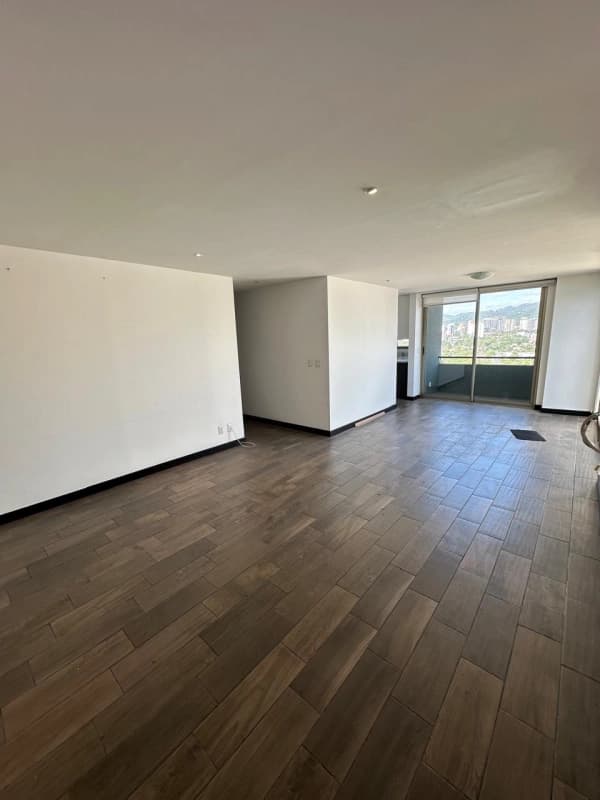 Apartamento en renta Verona en zona 10