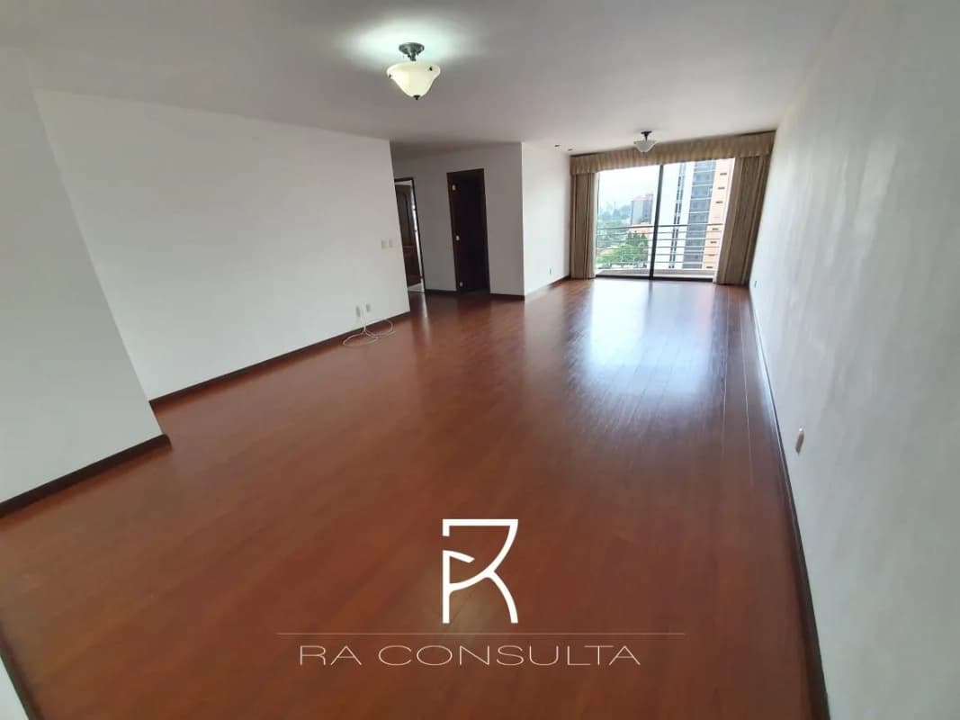 Venta Apartamento amplio zona 14