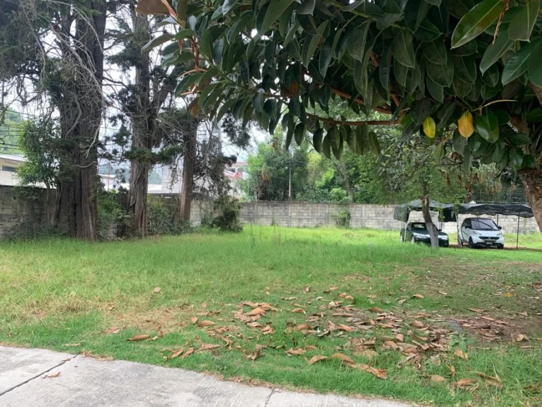 Terreno barato en venta San Lucas Sacatepéquez, Villas Raquel