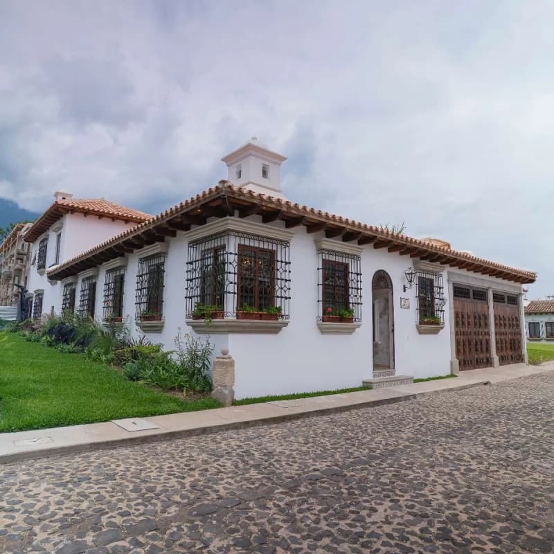 Casas Exclusivas con Vista a los Volcanes, Club Residencial Los Franciscanos