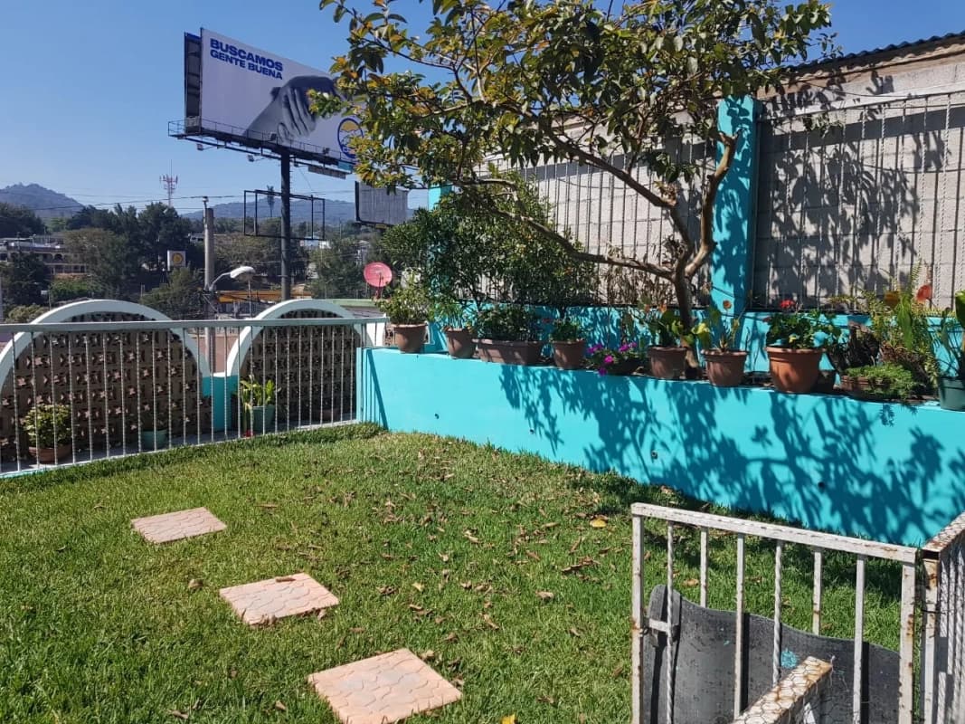 CASA EN VENTA ZONA 2 DE MIXCO DENTRO DE GARITA