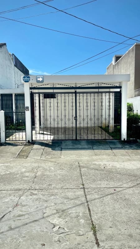 LINDA CASA EN VENTA EN  SECTOR RECIDENCIAL