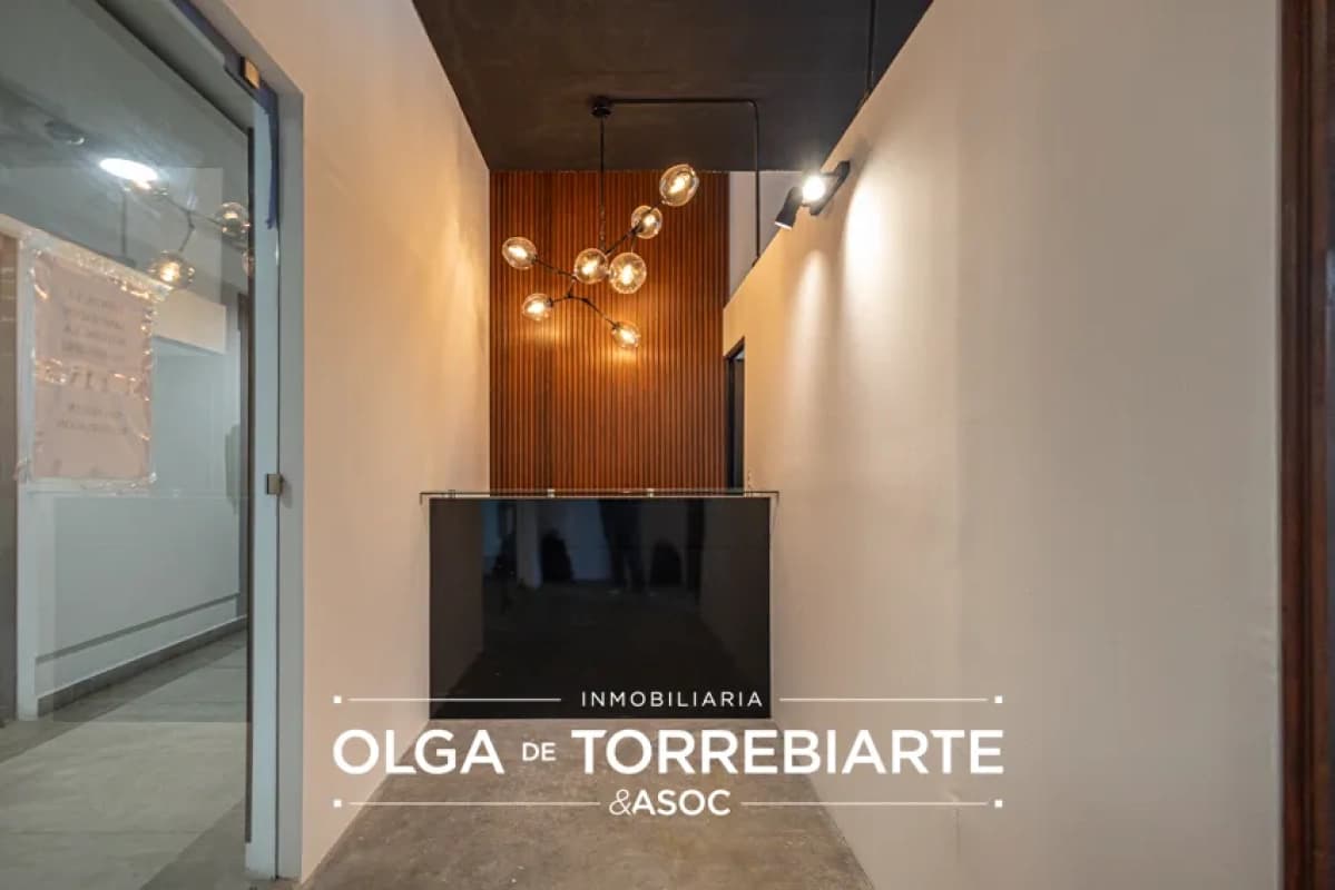 Oficina en Insigne, Zona 15