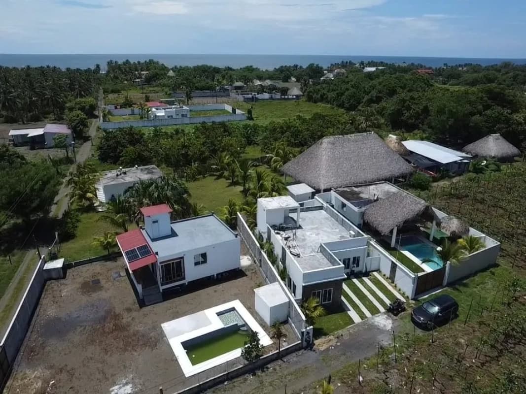 CASA AMUEBLADA EN VENTA MONTERRICO