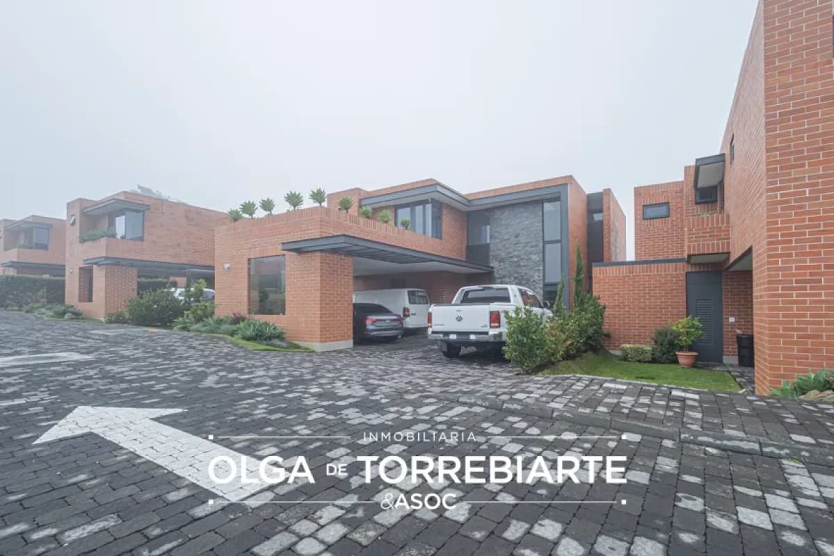 Casa en Condominio Dalias, Residencias Concepción