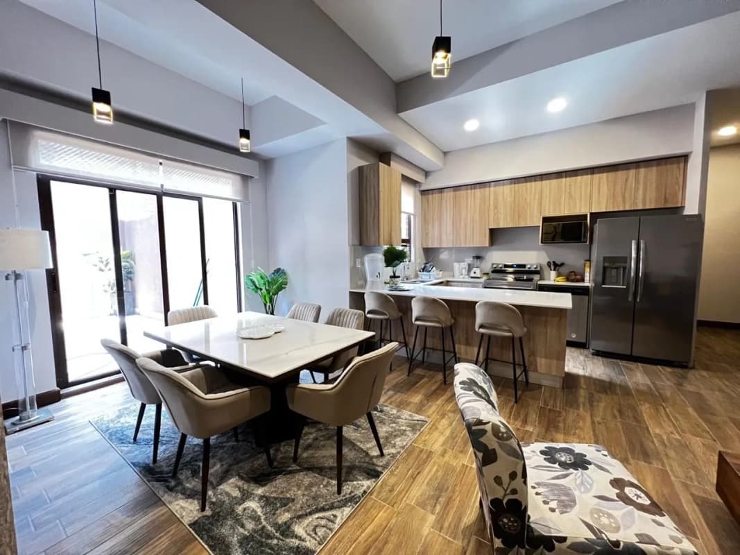 APARTAMENTO AMUEBLADO EN VENTA EN 1ER NIVEL ZONA 10 GT
