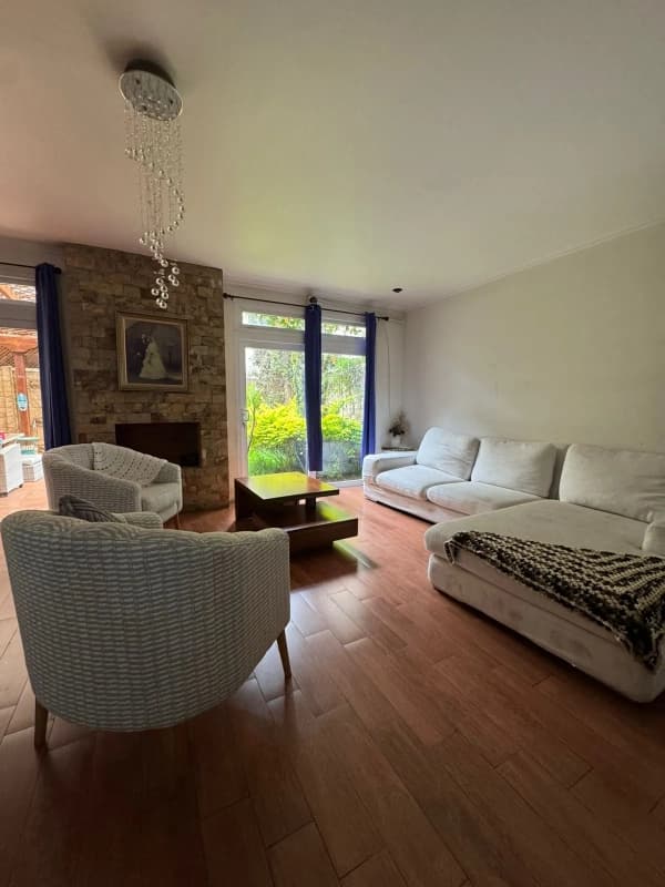 Casa en Venta San Cristobal Z. 8 Mixco