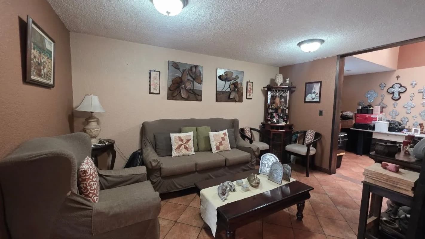 VENDO 2 CASAS EN 1 EN MONTEMARIA SUR VILLA NUEVA