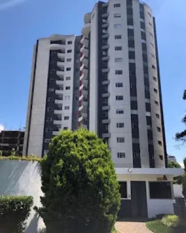 Apartamento en renta, Zona 14-Edificio Attica