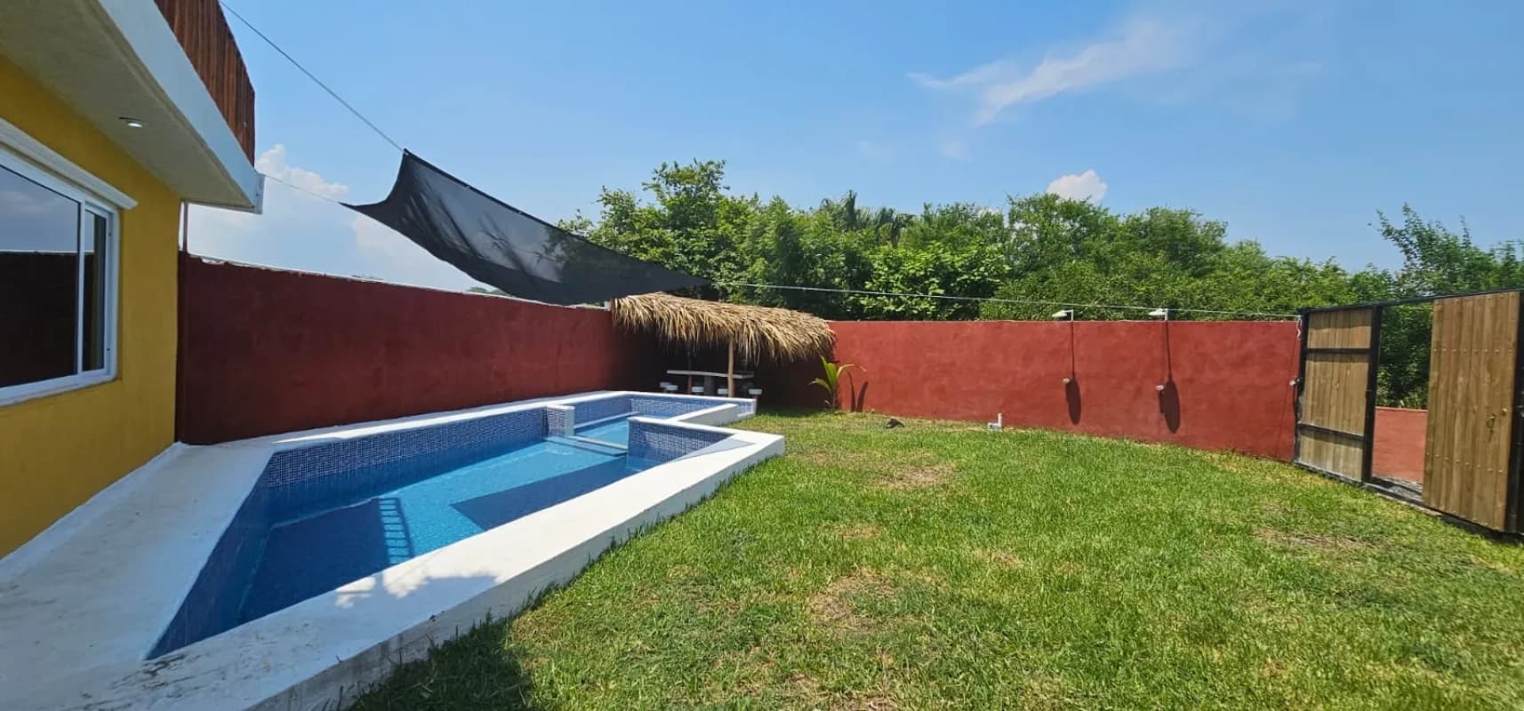 casas de playa en venta cerca de Monterrico
