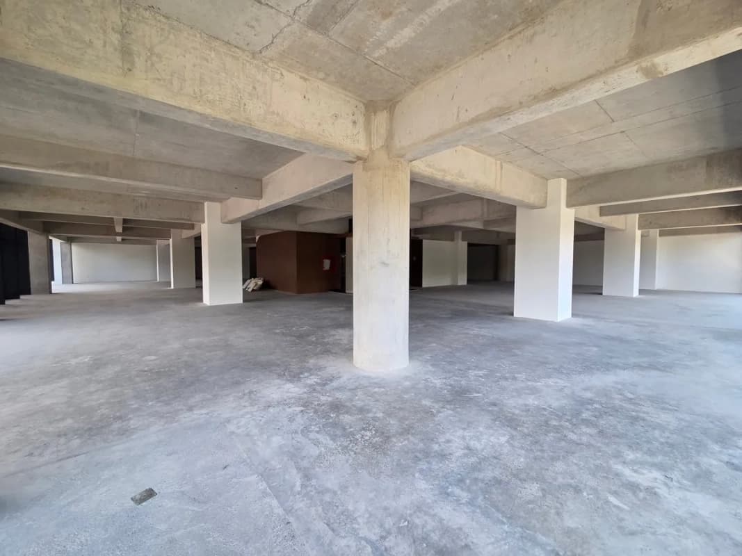 Oficina en Alquiler en Zona 10 de 924.50 Mts en $18,675