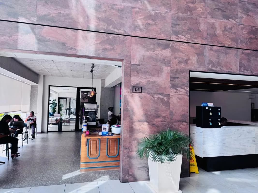 Oficina en Venta con Opción a Renta en Nova Reformador